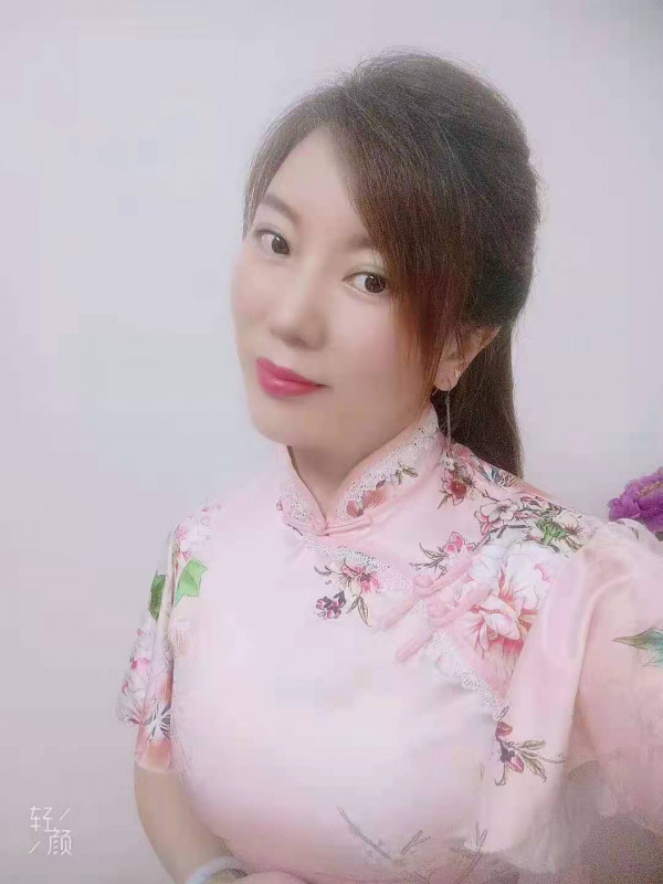龙华北方有佳人